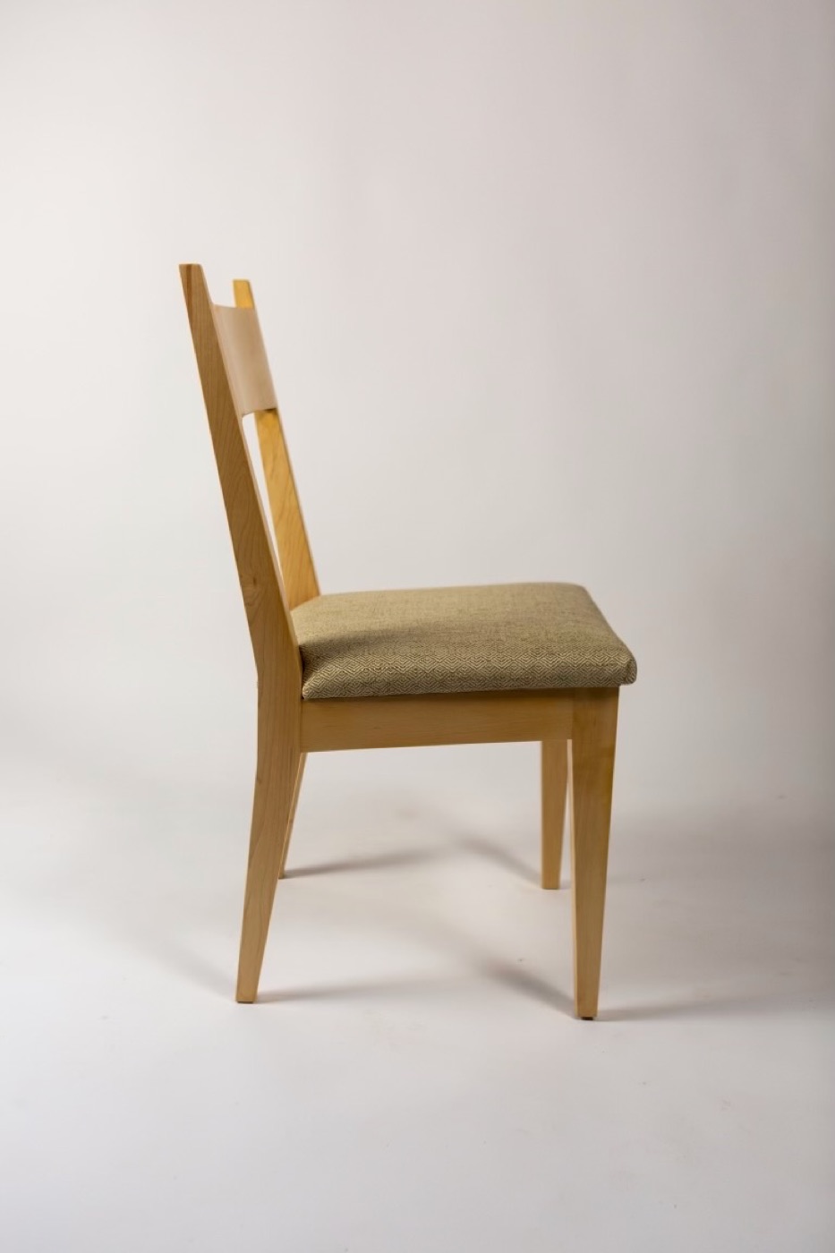 Maple dining chair, profile view